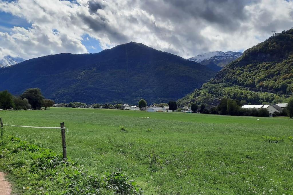Studio Calme Pour 4 Pers. Vue Exceptionnelle Bagneres-de-Luchon Bagian luar foto